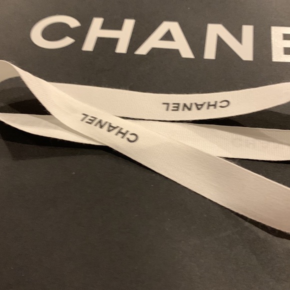 Chanel white ribbon - Picture 4 of 4